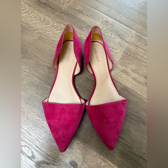 Nine West Women's Fuchsia Suede Flats size 11 - Picture 1 of 2